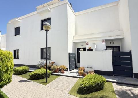 Townhouse with 3 bedrooms and 2 bathrooms in Orihuela Costa, Alicante