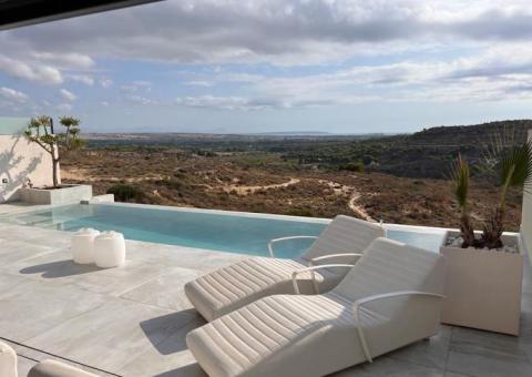 Villa with 5 bedrooms and 5 bathrooms in Ciudad Quesada, Alicante