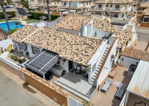 Semi detached with 2 bedrooms and 1 bathrooms in Orihuela Costa, Alicante