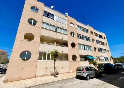 Apartment with 2 bedrooms and 1 bathrooms in Torrevieja, Alicante