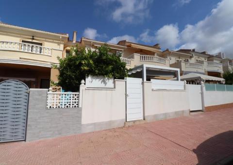 Townhouse with 2 bedrooms and 2 bathrooms in Benijofar, Alicante