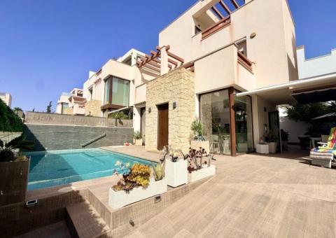 Villa with 3 bedrooms and 3 bathrooms in Ciudad Quesada, Alicante