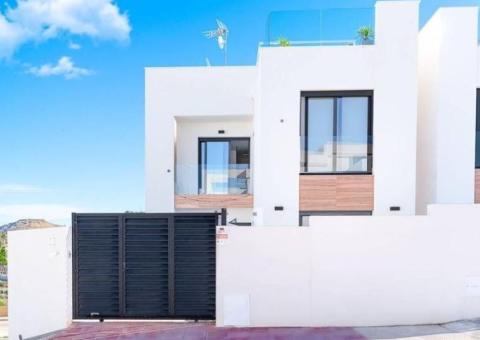 Villa with 4 bedrooms and 4 bathrooms in Benijofar, Alicante
