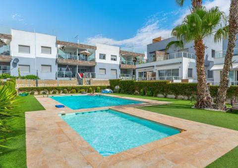 Apartment with 2 bedrooms and 2 bathrooms in Orihuela Costa, Alicante