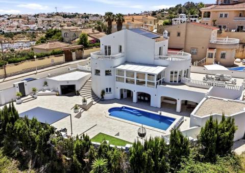 Villa with 6 bedrooms and 4 bathrooms in Rojales, Alicante