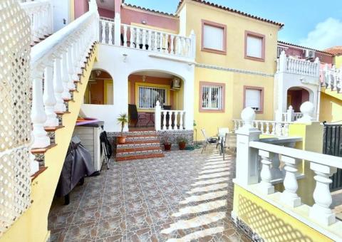 Apartment with 2 bedrooms and 1 bathrooms in Orihuela Costa, Alicante