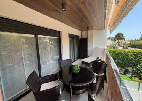 Apartment with 2 bedrooms and 2 bathrooms in Dehesa de Campoamor, Alicante