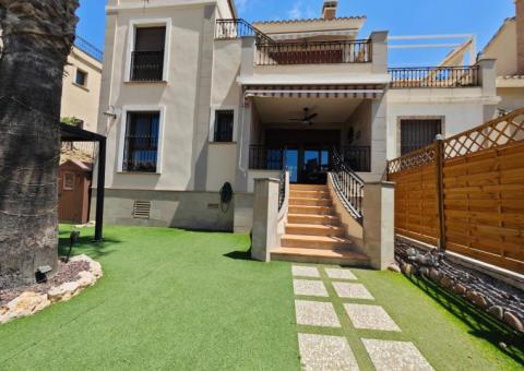 Apartment with 2 bedrooms and 2 bathrooms in Algorfa, Alicante