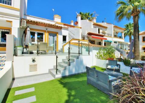 Bungalow with 3 bedrooms and 2 bathrooms in Orihuela Costa, Alicante