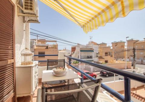 Apartment with 1 bedrooms and 1 bathrooms in Torrevieja, Alicante