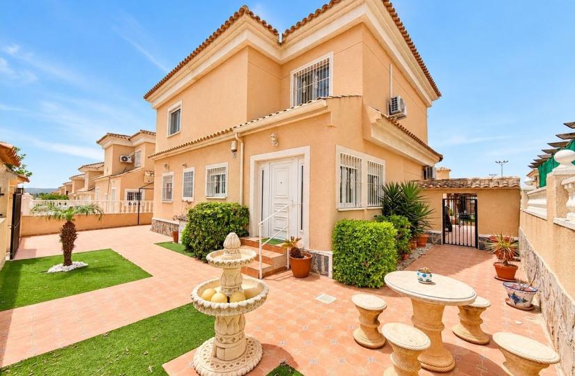 Chalet till salu San Fulgencio Alicante, Spain