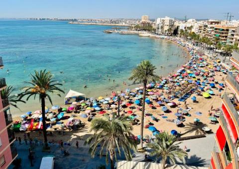 Apartment with 3 bedrooms and 1 bathrooms in Torrevieja, Alicante