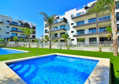 Apartment with 2 bedrooms and 2 bathrooms in Orihuela Costa, Alicante