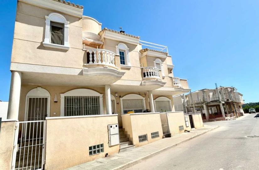 Maison de ville for sale Heredades Alicante, Spain