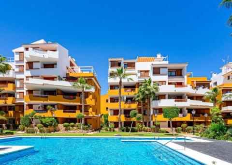 Apartment with 3 bedrooms and 2 bathrooms in Torrevieja, Alicante