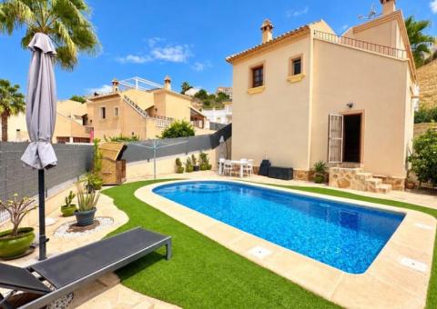 Villa with 3 bedrooms and 2 bathrooms in Ciudad Quesada, Alicante