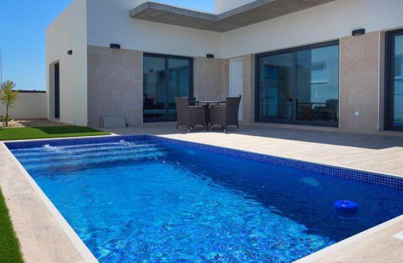 Semi detached with 3 bedrooms and 2 bathrooms in Daya Nueva, Alicante