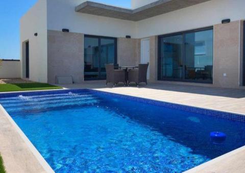 Semi detached with 3 bedrooms and 2 bathrooms in Daya Nueva, Alicante
