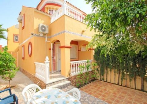 Townhouse with 2 bedrooms and 1 bathrooms in Orihuela Costa, Alicante