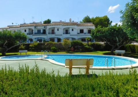 Townhouse with 2 bedrooms and 2 bathrooms in Torrevieja, Alicante