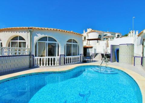 Villa with 4 bedrooms and 3 bathrooms in Orihuela Costa, Alicante