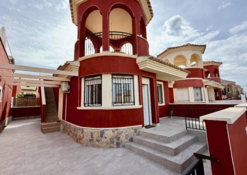 Villa with 2 bedrooms and 1 bathrooms in Daya-Nueva, Alicante