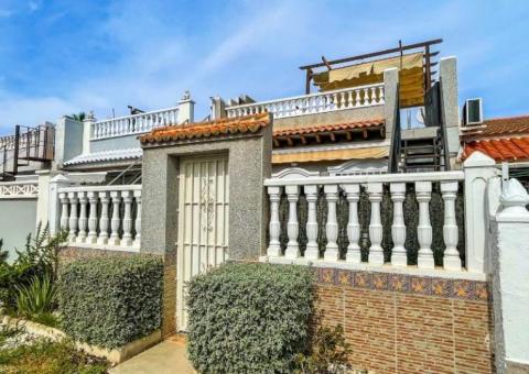 Bungalow with 3 bedrooms and 1 bathrooms in Torrevieja, Alicante