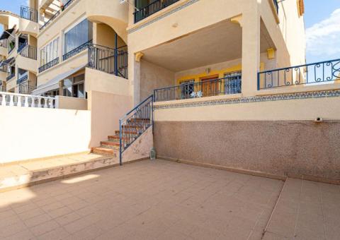 Appartement met 2 slaapkamers en 1 badkamers in Orihuela Costa, Alicante
