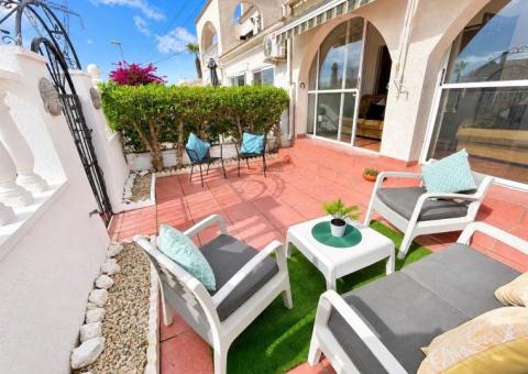 Bungalow with 2 bedrooms and 1 bathrooms in Benijofar, Alicante