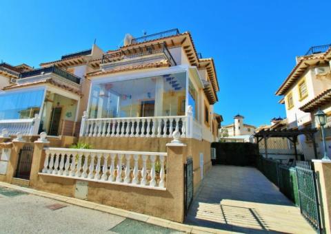Semi detached with 3 bedrooms and 1 bathrooms in Orihuela-Costa, Alicante