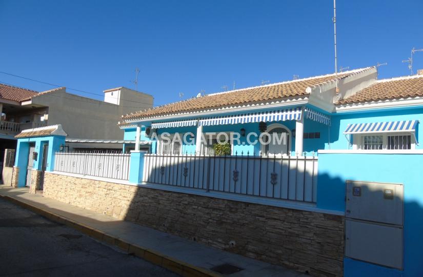 Townhouse with 3 bedrooms and 2 bathrooms in Los Montesinos, Alicante