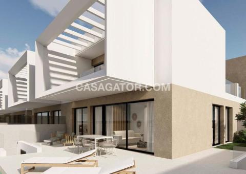 Semi detached with 3 bedrooms and 3 bathrooms in Dolores, Alicante