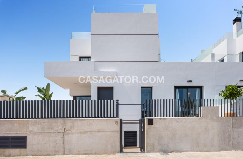 Semi detached with 3 bedrooms and 2 bathrooms in Dolores, Alicante