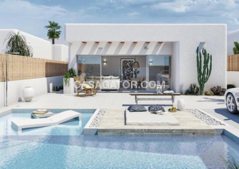 Villa with 3 bedrooms and 2 bathrooms in La Marina, Alicante