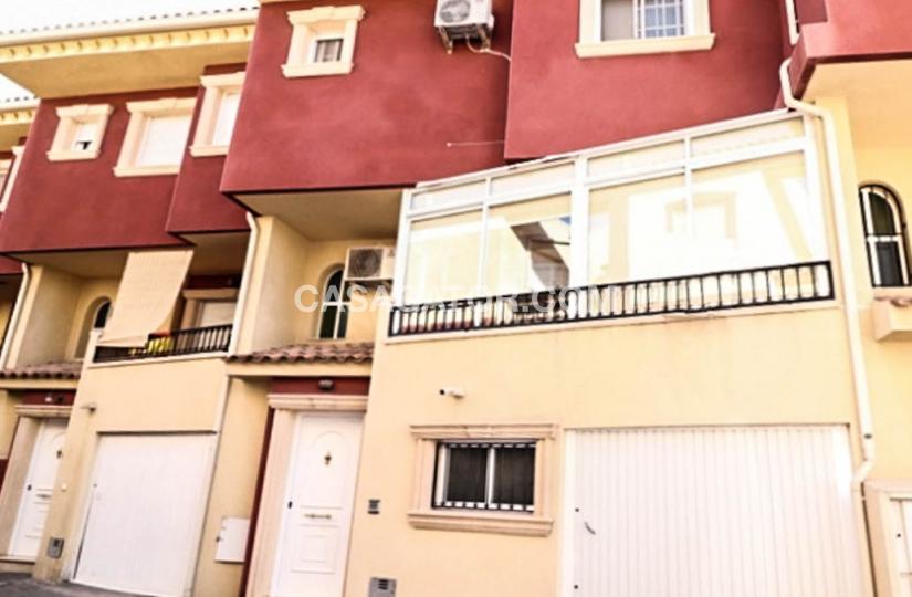 Townhouse with 3 bedrooms and 3 bathrooms in Catral, Alicante