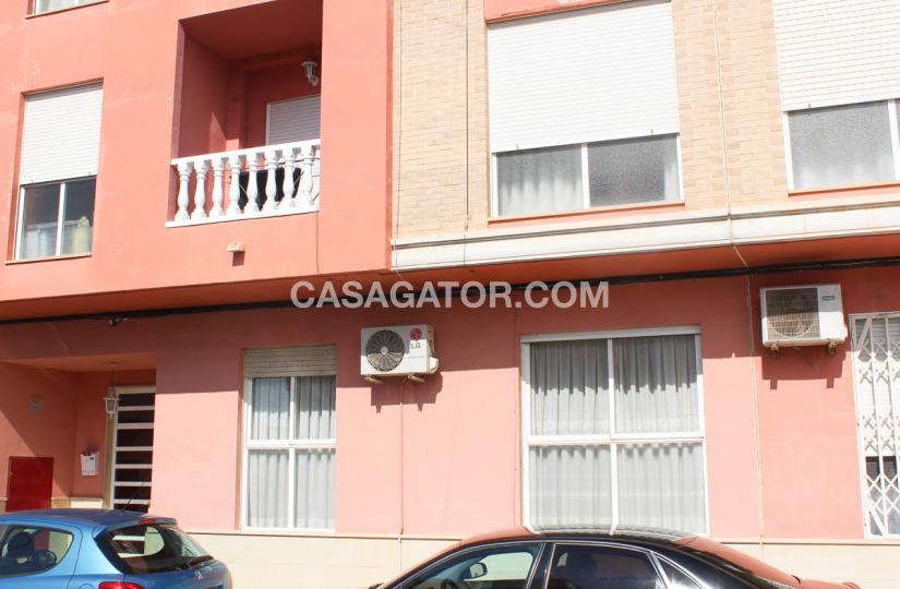 Apartment with 3 bedrooms and 2 bathrooms in Rafal, Alicante