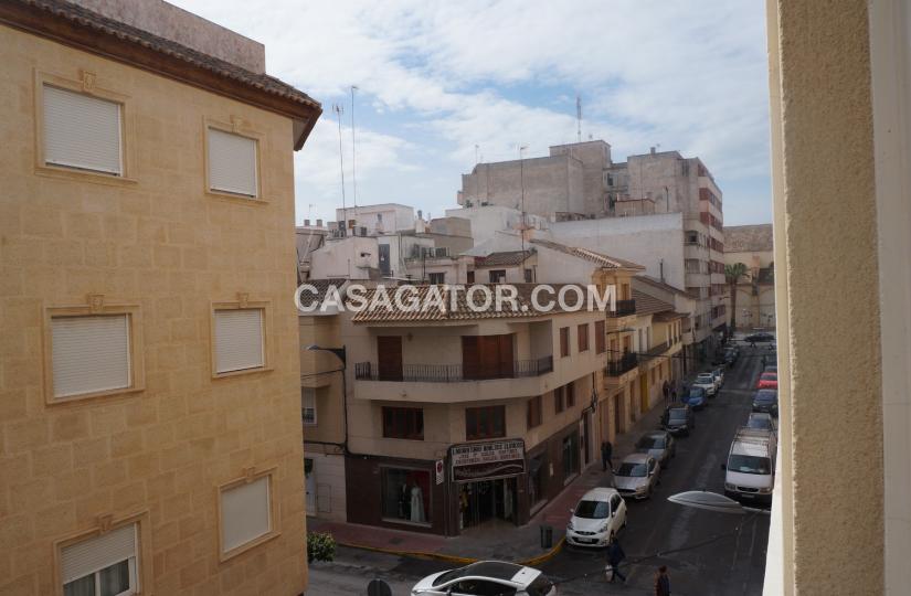 Apartment with 3 bedrooms and 2 bathrooms in Almoradí, Alicante