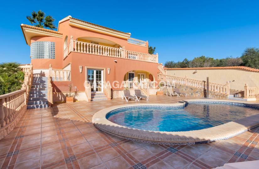 Villa with 5 bedrooms and 3 bathrooms in Ciudad Quesada, Alicante