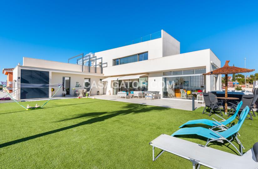 Villa with 5 bedrooms and 4 bathrooms in Ciudad Quesada, Alicante