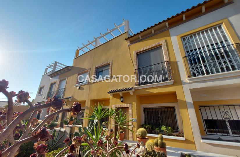 Townhouse with 3 bedrooms and 2 bathrooms in Catral, Alicante
