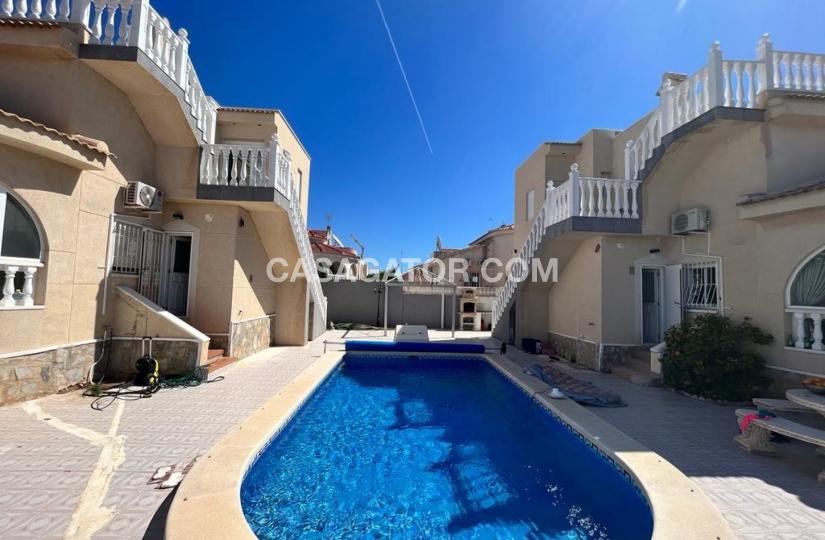 Villa with 6 bedrooms and 5 bathrooms in Ciudad Quesada, Alicante