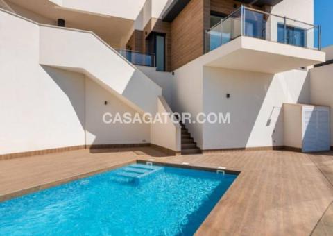 Villa with 3 bedrooms and 3 bathrooms in San Miguel de Salinas, Alicante